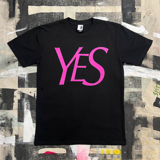 YES PEACE black T-shirt