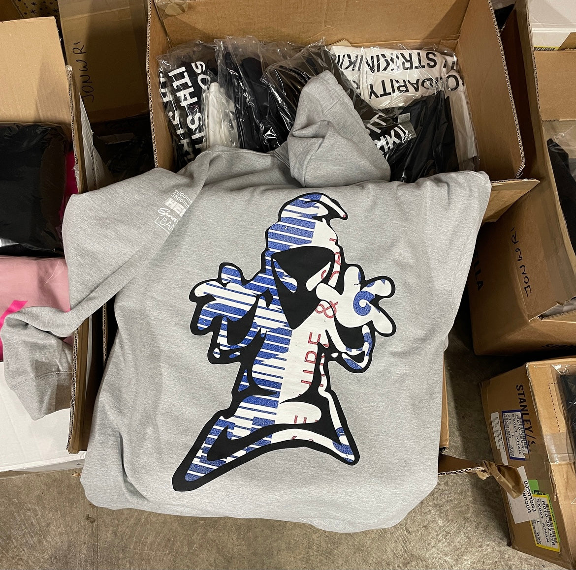 HERAS GHOST grey hood